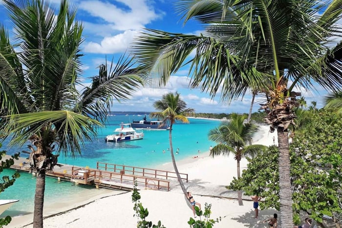 Punta Cana: Catalina Island Day Trip with Snorkeling
