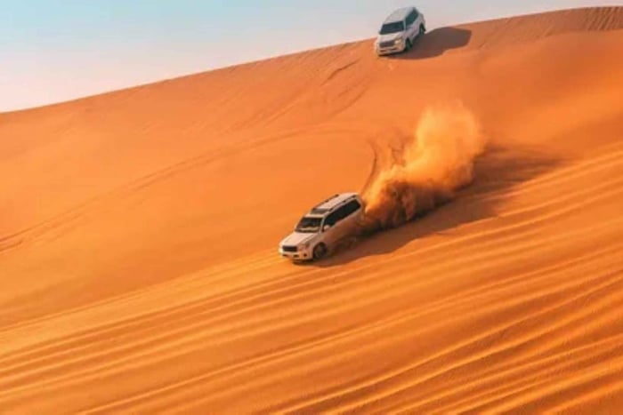 Safari dans le désert : aventure dans les dunes, campement et spectacle en direct