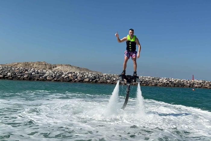 Dubai: 30-Minute Flyboard with Burj Al Arab Views