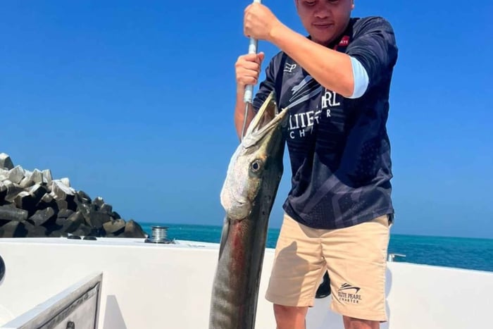 Dubai: 4-Hour Deep-Sea Fishing Cruise