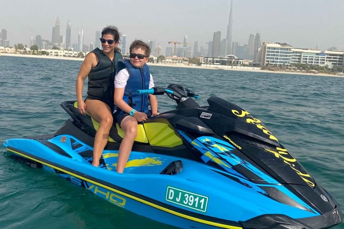 Vattenskoter vid Burj Khalifa med gratis foton och videor