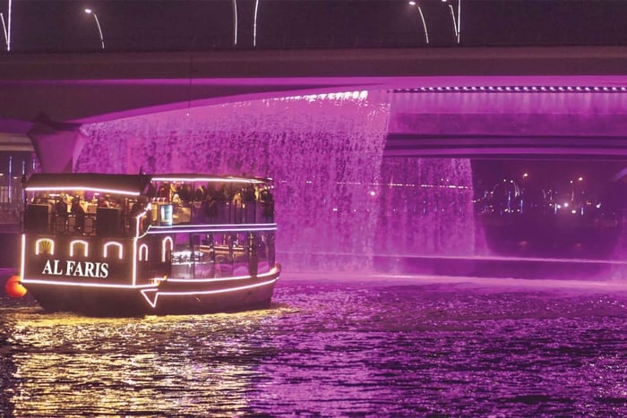 Dubai: Canal Cruise with Dinner & La Perle Show Silver Pass