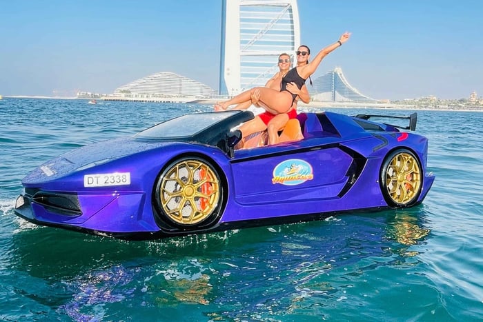 Dubai: jet car at Burj Al Arab with photos and videos