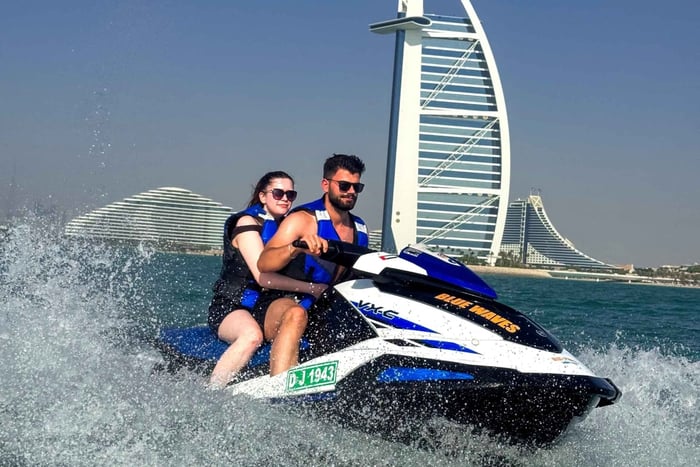 Dubai Jet Ski Adventure to Burj Al Arab + Pictures & Videos