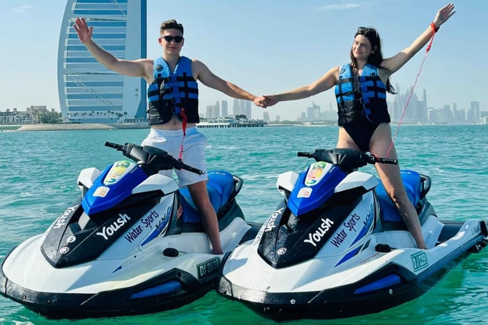 Dubai: Aventura en moto acuática con vistas al Burj Khalifa y al Burj Al Arab