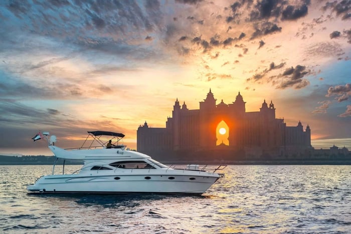 Dubai Marina 2-Hours Yacht Tour with Tropical Drinks