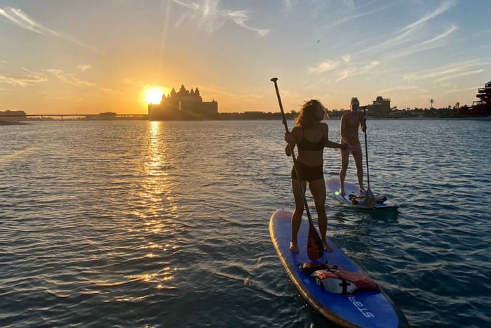 Dubai: Palm Jumeirah Paddle Boarding Tour