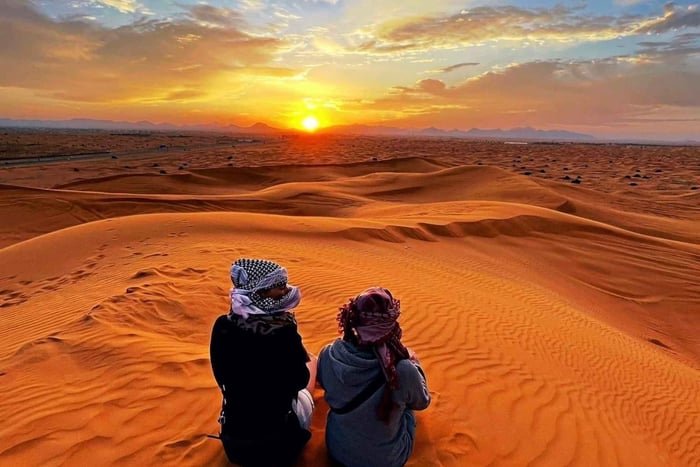 Dubai: Scenic Sunrise Desert Experience with Flamingo Lake