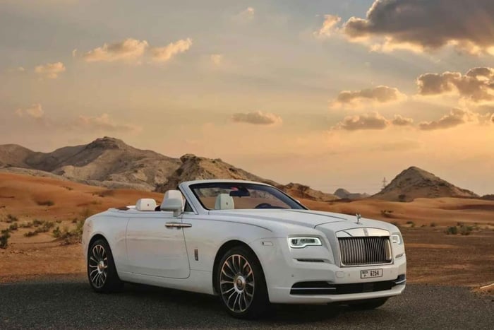 Full-Day City Tour with Luxury Car Showroom Visit