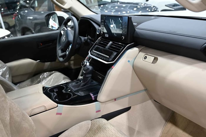 Private Transfer from DXB Airport to Hotel
