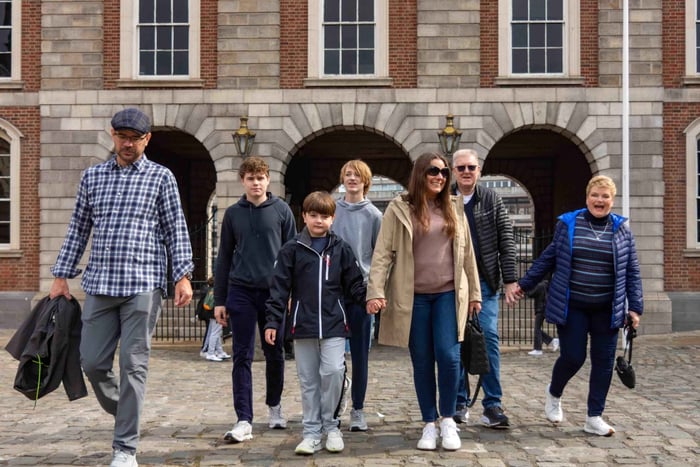 Dublin: Family Photoshoot with Edited Photos