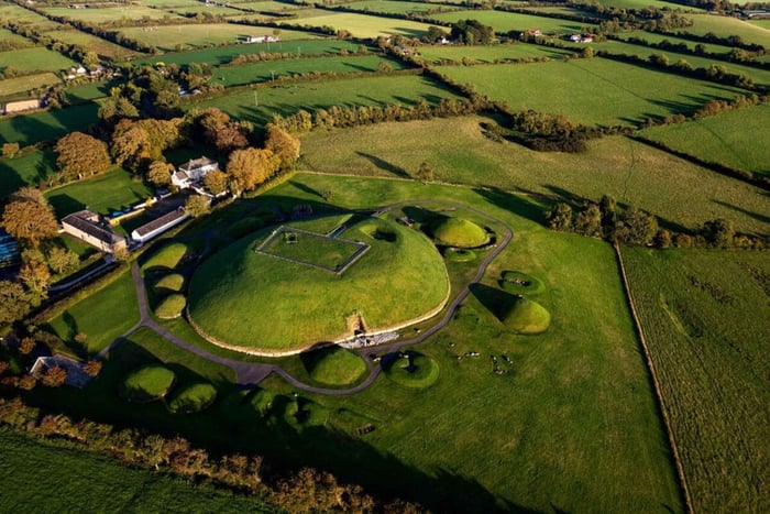 From Dublin - Private Tour of Boyne Valley & Newgrange Visit