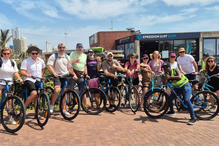 Excursão Guiada de Bicicleta pelos Canais de Point e Promenade