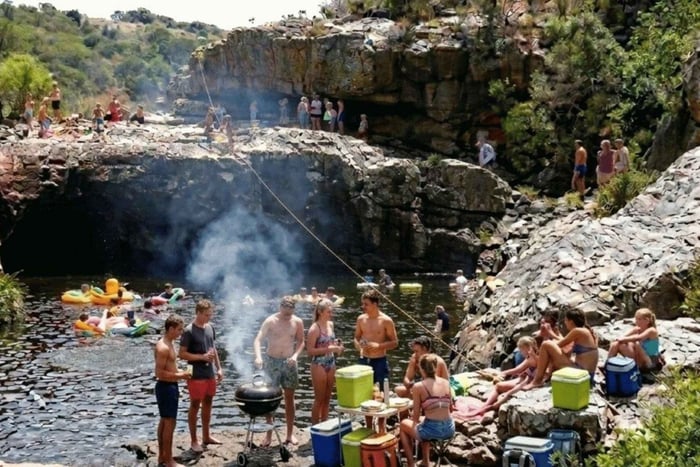 Jeffreys Bay: Jan's Gat Waterfall Adventure