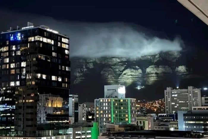 Port Elizabeth: 11-Day Safari & Culture Tour to Joburg