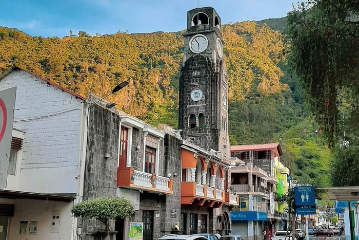 Baños de Agua Santa: Sightseeing Tour + Hot Springs