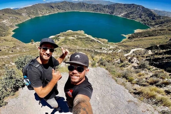 Da Baños: Tour di un giorno della laguna di Quilotoa con pranzo