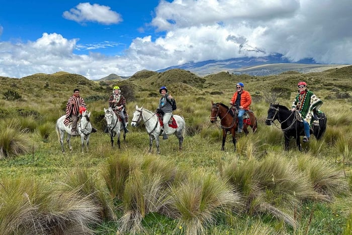 Z Quito:Jazda konna w Cotopaxi przez cały dzień