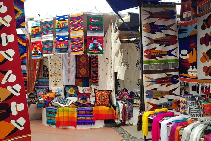 Van Quito naar Otavalo, Bizcocho en Peguche waterval