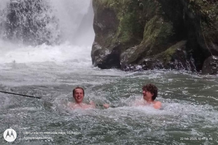 Mindo Waterfalls: Guided Tour with Transportation from Mindo