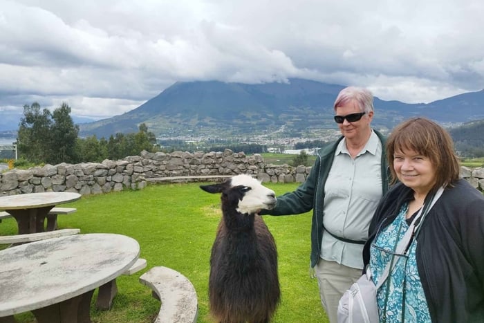 Private 2-Day Adventure:Otavalo Culture & Mindo Cloud Forest