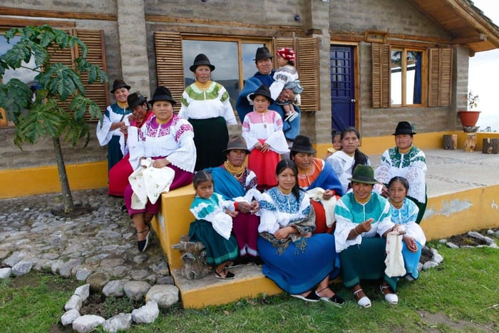 PRIVATE TOUR: Schätze von Otavalo & Karanki Magdalena