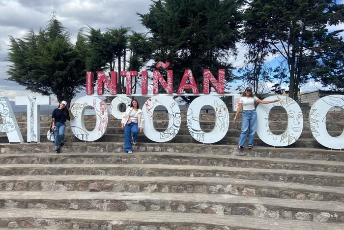 Quito: Abholung vom Flughafen und Besuch des Mittelpunkts der Welt