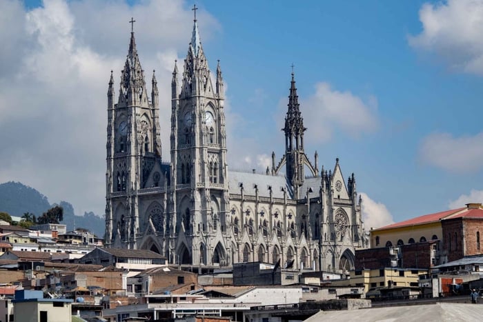 Quito Basilica del Voto Nacional Private Tour with Entry