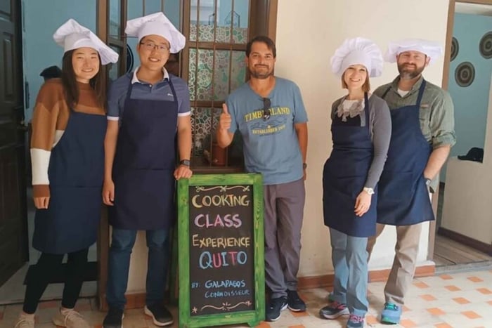 Quito: Aula de culinária com o chef, visita ao mercado e transporte