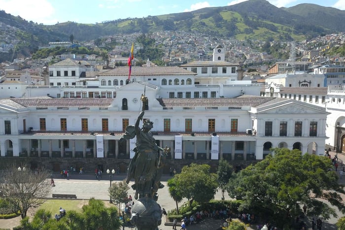 Quito: Primo sito del patrimonio mondiale dell'umanità UNESCO (eng, deu, esp)