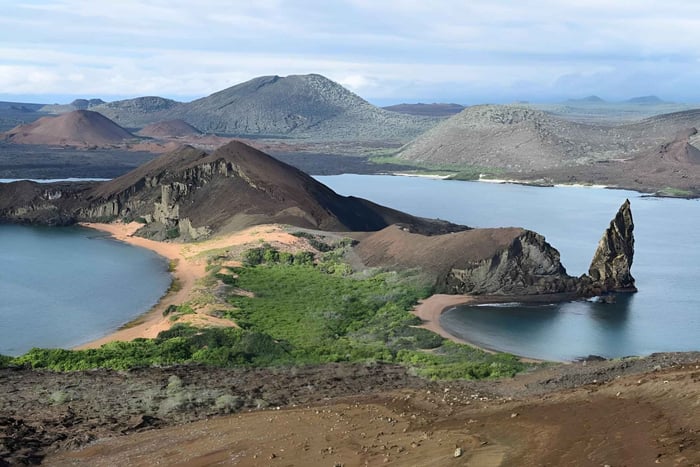 L'île la plus photographiée de l'archipel : l'île de Bartolome et la baie de Sullivan