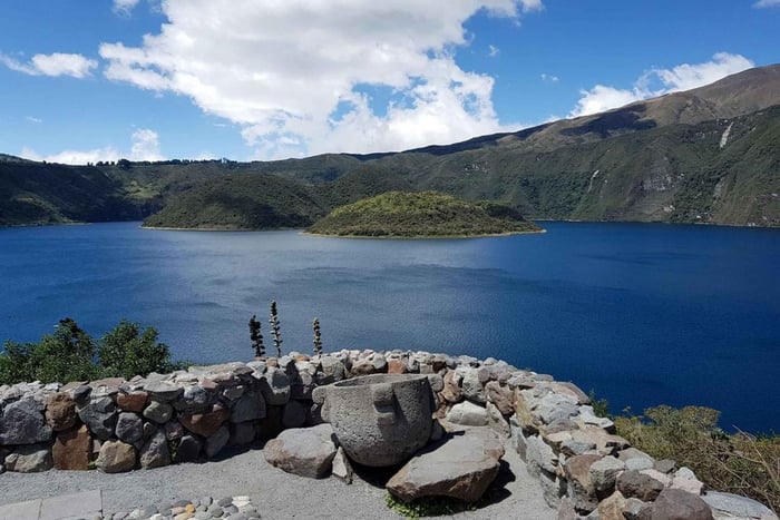 Z Quito: Targ w Otavalo i wycieczka po lagunie Cuicocha