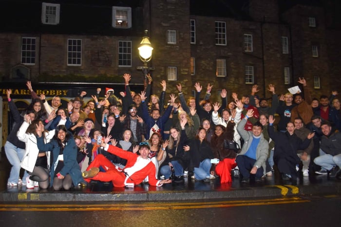 Edinburgh: Bar Crawl with Shots, Nightclub and Ceilidh dance