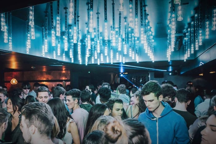 Electric Mile Pubcrawl med gratis shots