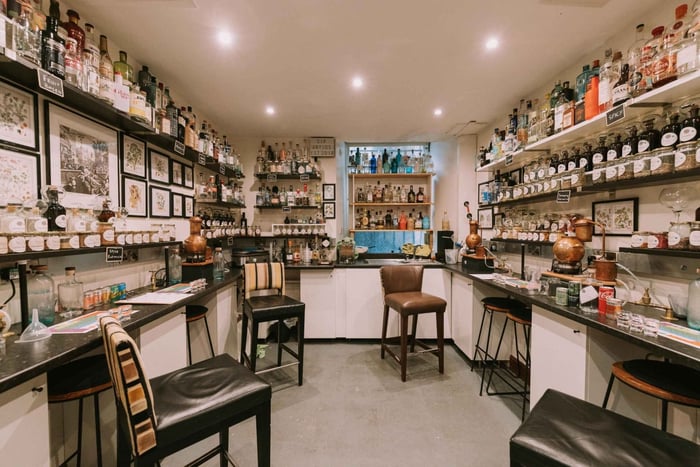 Rom- eller agavesmagning: Sip Antics Distillery i Edinburgh