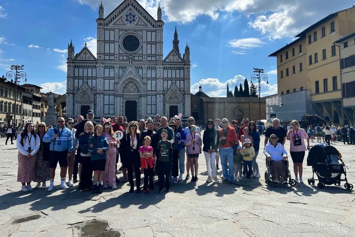 Florencia: Basílica de la Santa Cruz con historiador del arte