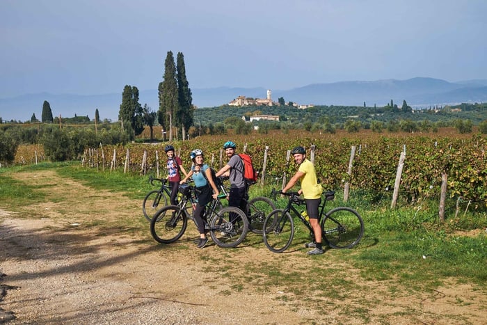 Firenze: tour in bici delle colline del Chianti con pranzo in fattoria e vino