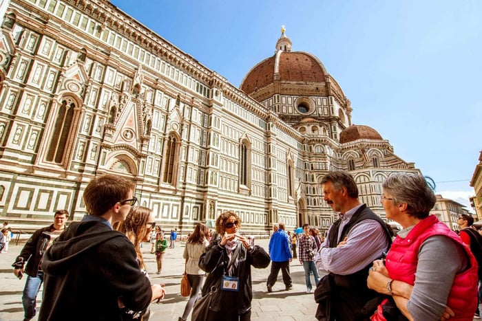 Florence: City Highlights Walking Tour + Wine Windows Option