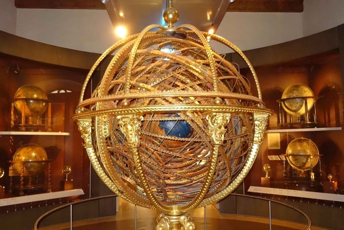 Florence: Private Astronomical Tour of the Museo Galileo