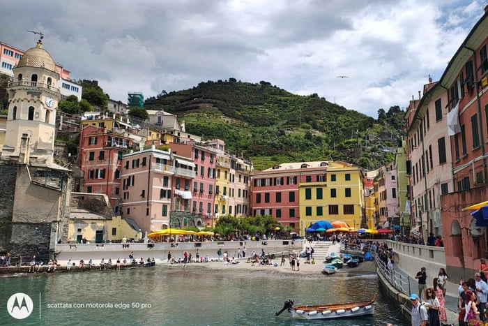 Von Florenz nach Cinque Terre und Pisa: Private Tagestour