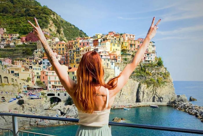 From Florence: Pisa and Cinque Terre Day Tour - Small Group