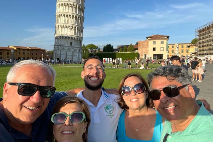 Ab Florenz: Private Tagestour nach Lucca, Kochkurs & Pisa