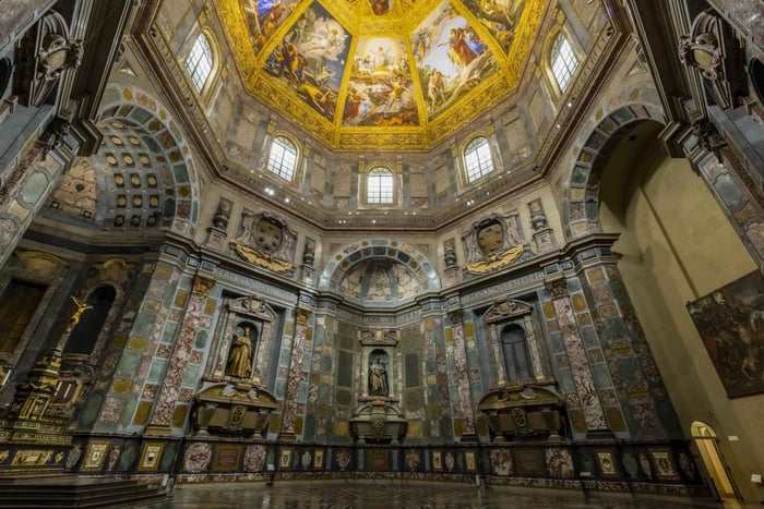 Guided tour of the Medici chapels with skip-the-line ticket