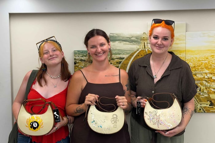 Florenz: Kunstkurs: Bemale eine italienische Ledertasche