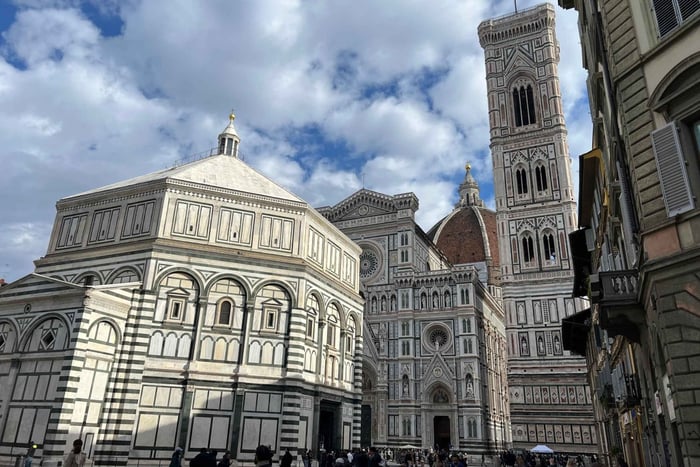 Florence : visite à pied en groupe avec un guide russe
