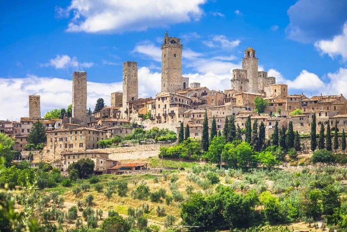 Firenze: San Gimignano & Volterra Dagsudflugt med mad og vin
