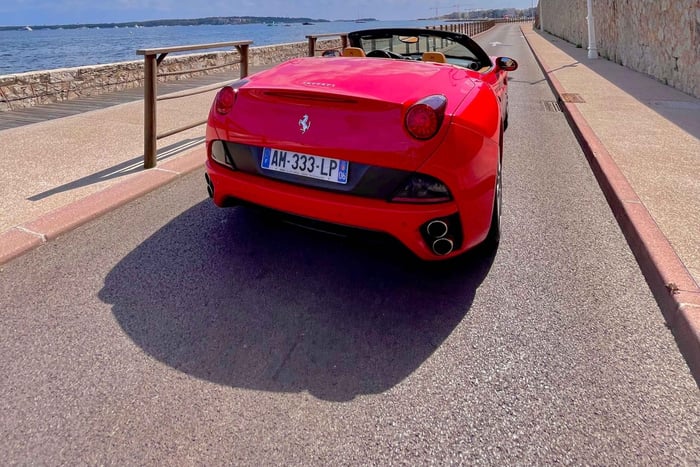 Cannes : Visita guiada en Ferrari por las rutas de Cannes