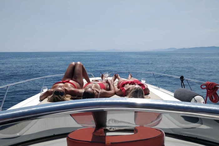 Von Cannes aus: Privater Jachttag mit Skipper an der Côte d'Azur