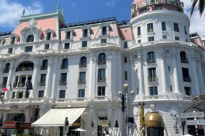 Nice: Belle Epoque Small-Group Architecture Walking Tour