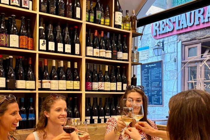 Nice : visite à pied guidée avec dégustations de vin et de plats